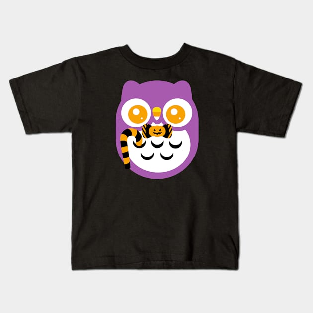 Halloween Cute baby Owl Kids T-Shirt by ClaudiaRinaldi